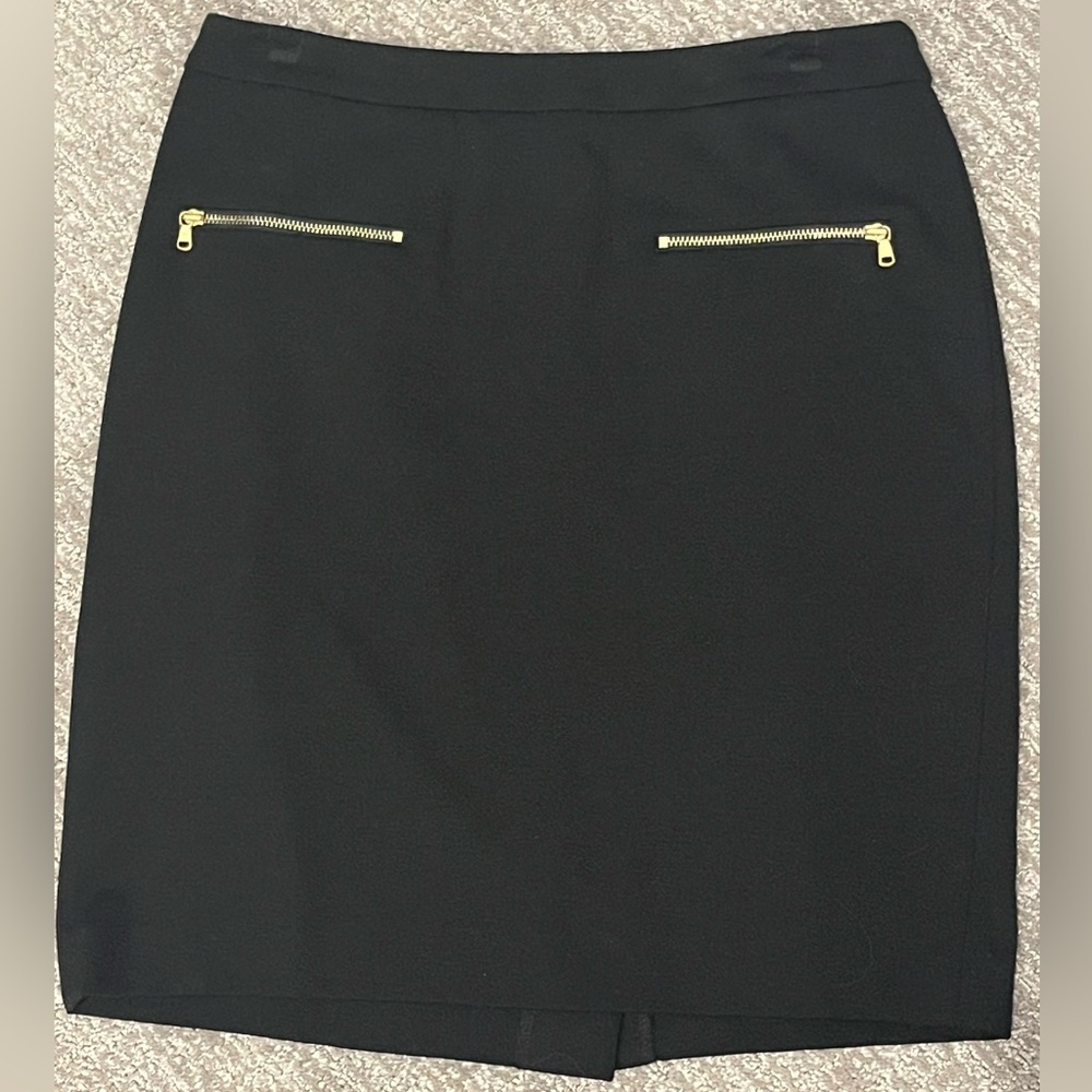 Talbots Womans Black Skirt in Sz 2